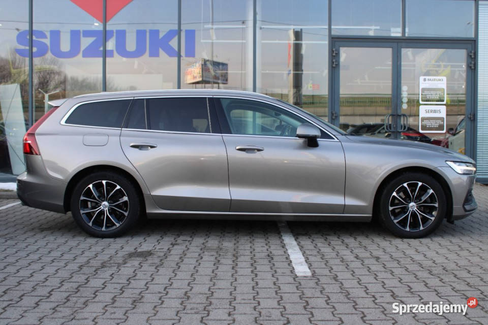Volvo V60 2019r LED BLIS ACC Hak Panorama VAT23 Bielsko-Biała