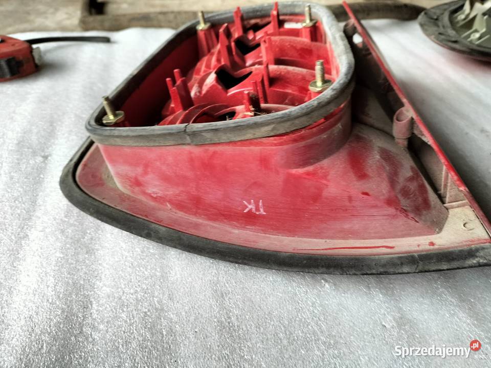 Fabia I 1 LAMPA TYŁ PRAWA lampy tylne Kamień-Kolonia