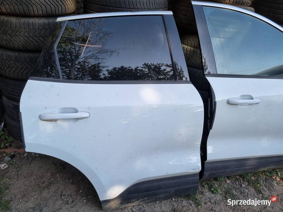 DRZWI PRAWY PRZÓD TYŁ FORD KUGA MK3 KOD LAK 5L osobowe Drzwi sprzedam