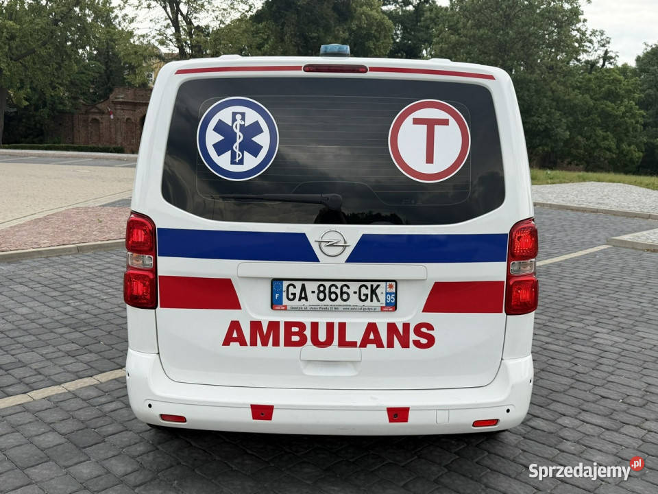 ambulansy Opel Vivaro Opel Vivaro oryginalny Gostyń