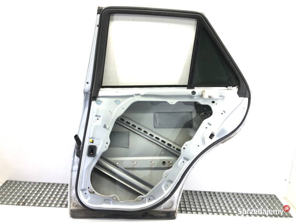 DRZWI PRAWY TYŁ MERCEDES W164 SUV 0512