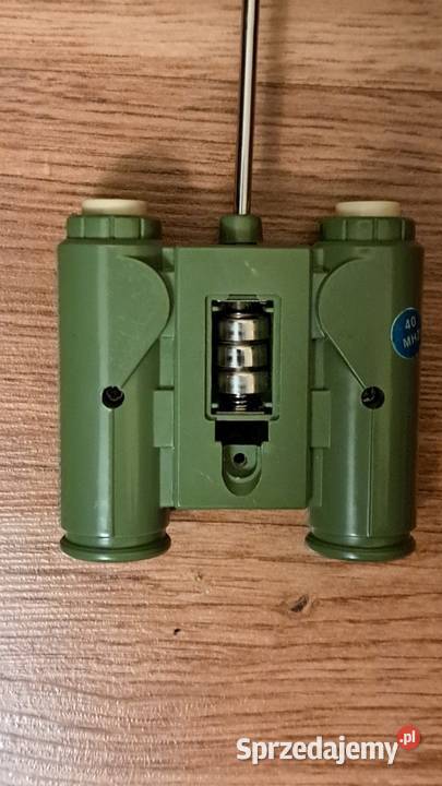 Zielony czołg sterowany na pilota światło dźwięk