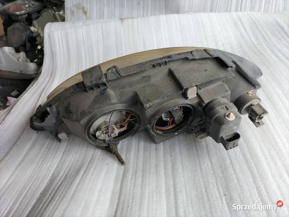 Lampa przednia Prawa Renault Megane 1 sprzedam