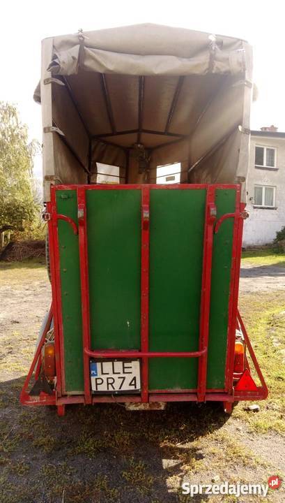 Przyczepa jednokonna do przewozu koni i zwierząt Staw