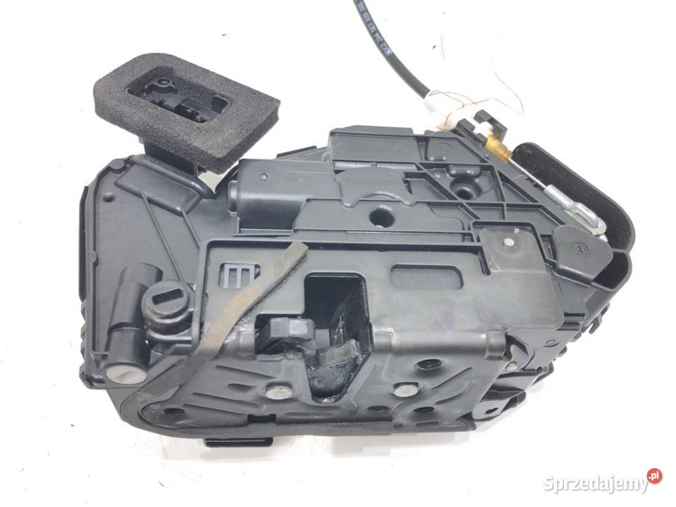 ZAMEK DRZWI LEWY TYŁ SKODA OCTAVIA IV Hatchback sprzedam