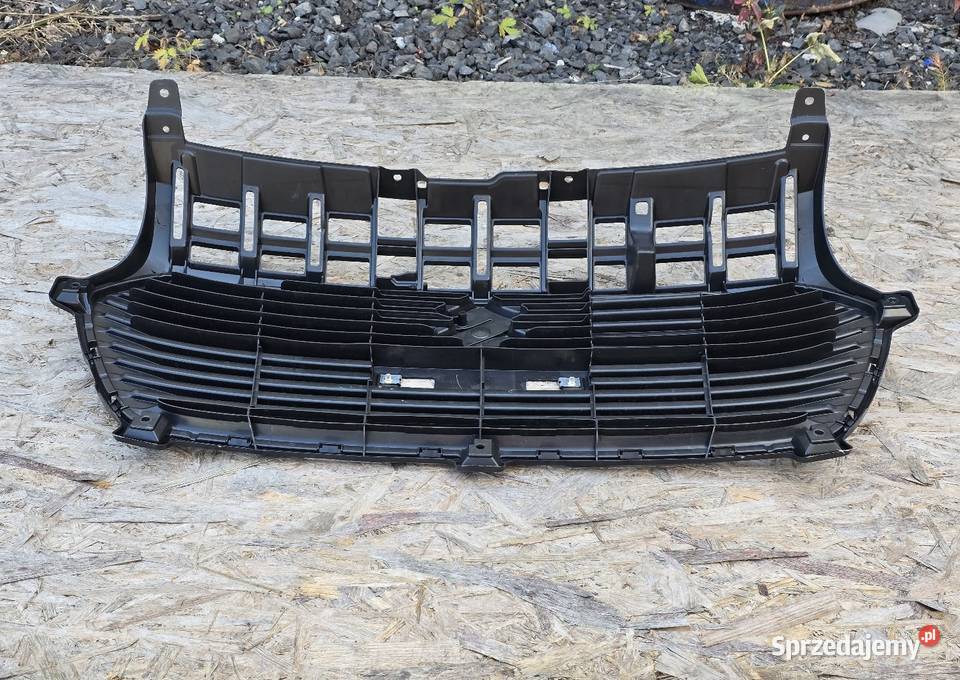 Atrapa chłodnicy SUZUKI SWIFT grill Międzychód