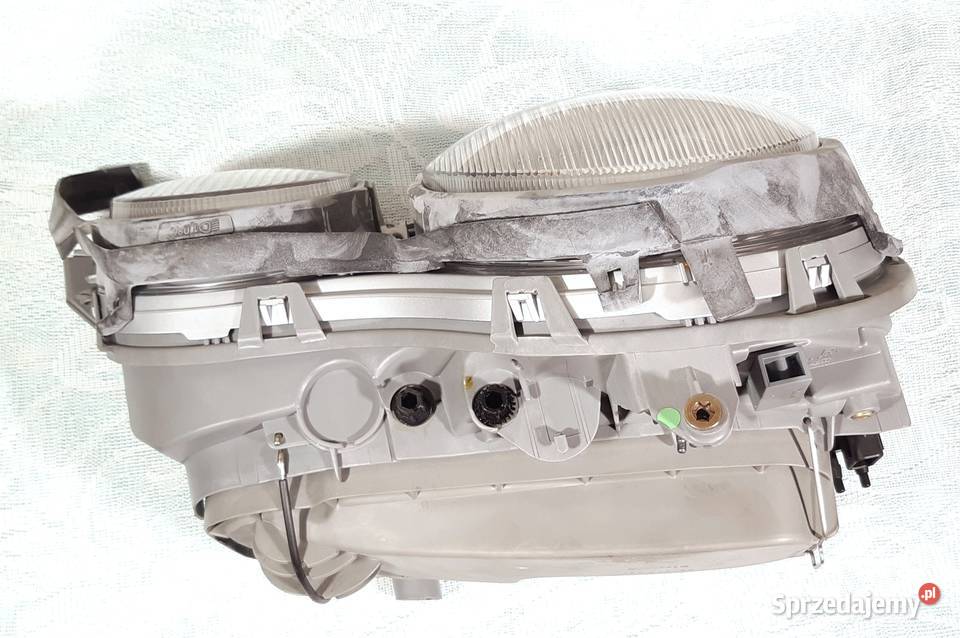 LAMPA PRAWY PRZÓD MERCEDES EKLASA W210 Oświetlenie