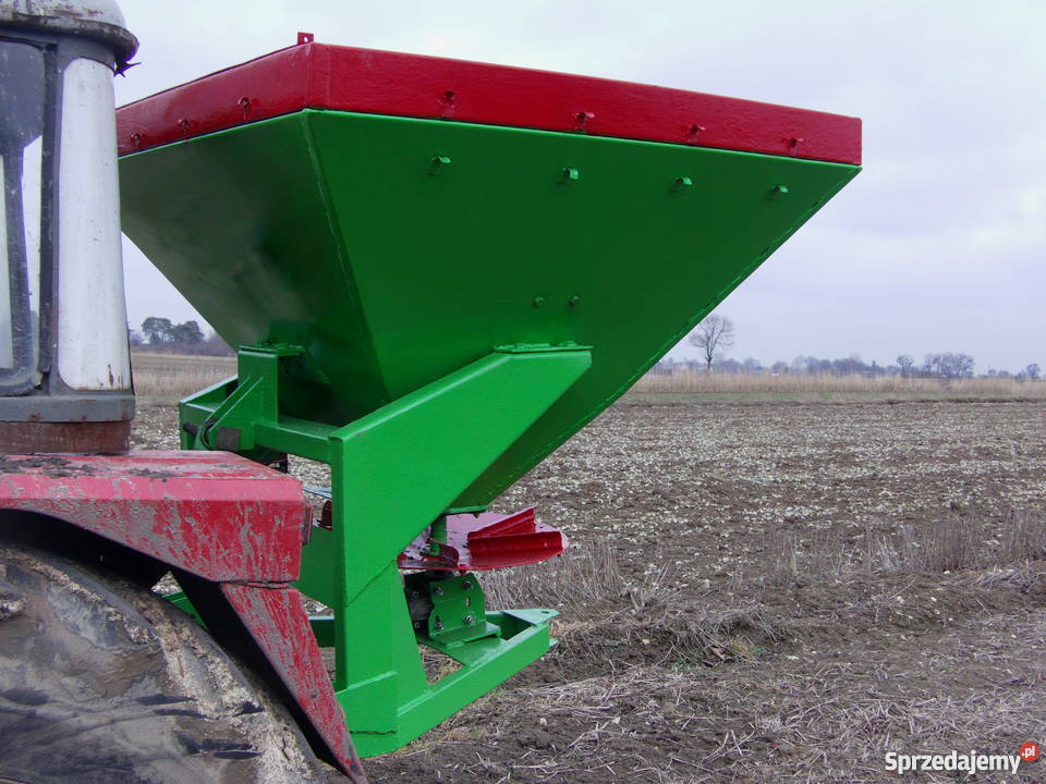 Rozsiewacz nawozów RNZ brzeg N022 750l Lepszy Starościce sprzedam