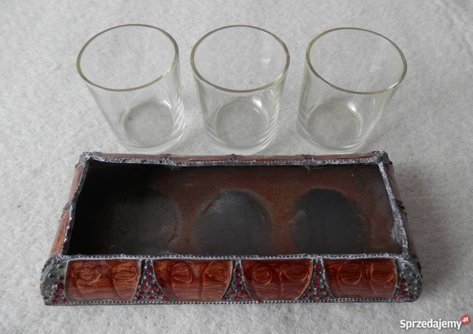 Unikatowy antyczny zestaw kieliszków w zdobionej Szczecinek