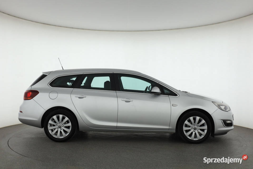 Opel Astra 17 CDTI nieuszkodzony Piaseczno sprzedam
