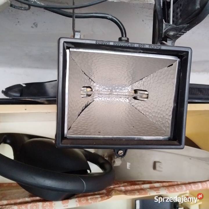 SPRAWNA Lampa halogenowa 500v do garażu Krotoszyn