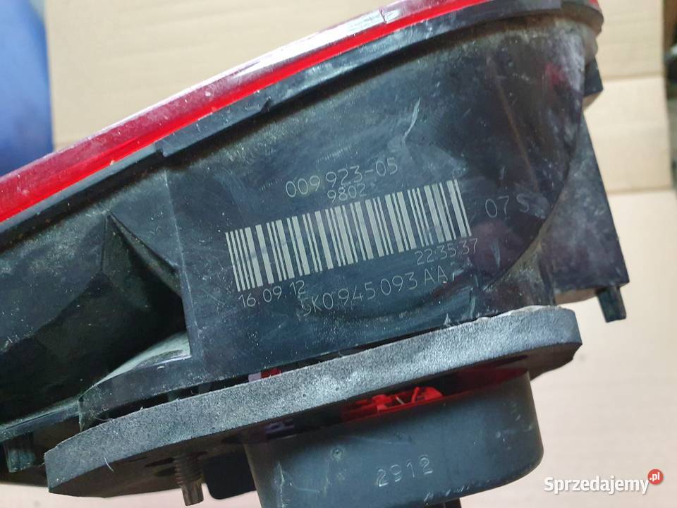 VW GOLF VI 6 LAMPA LEWA TYLNA W KLAPĘ LEWY TYŁ Międzychód