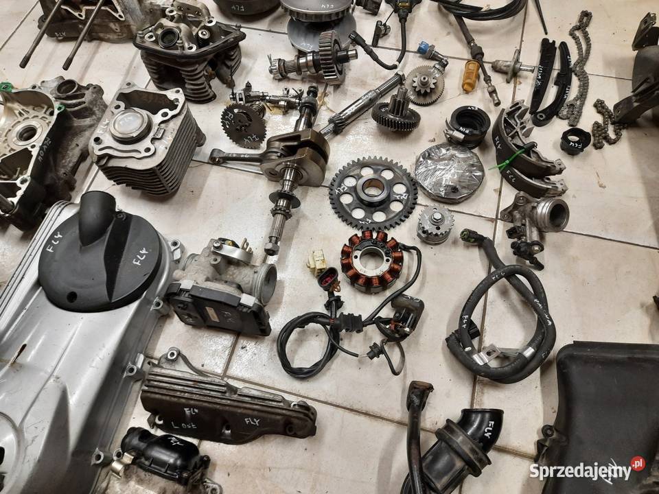 Piaggio FLY 3V silnik części Wał koło cylinder Jelenia Góra