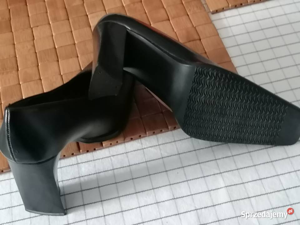 Czarne czule ka damskie na slupku Kraków sprzedam