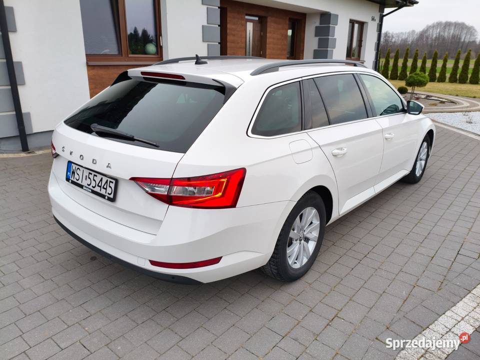 Skoda Superb Skoda Superb 20 TDI 150 Ambition nieuszkodzony Chodów