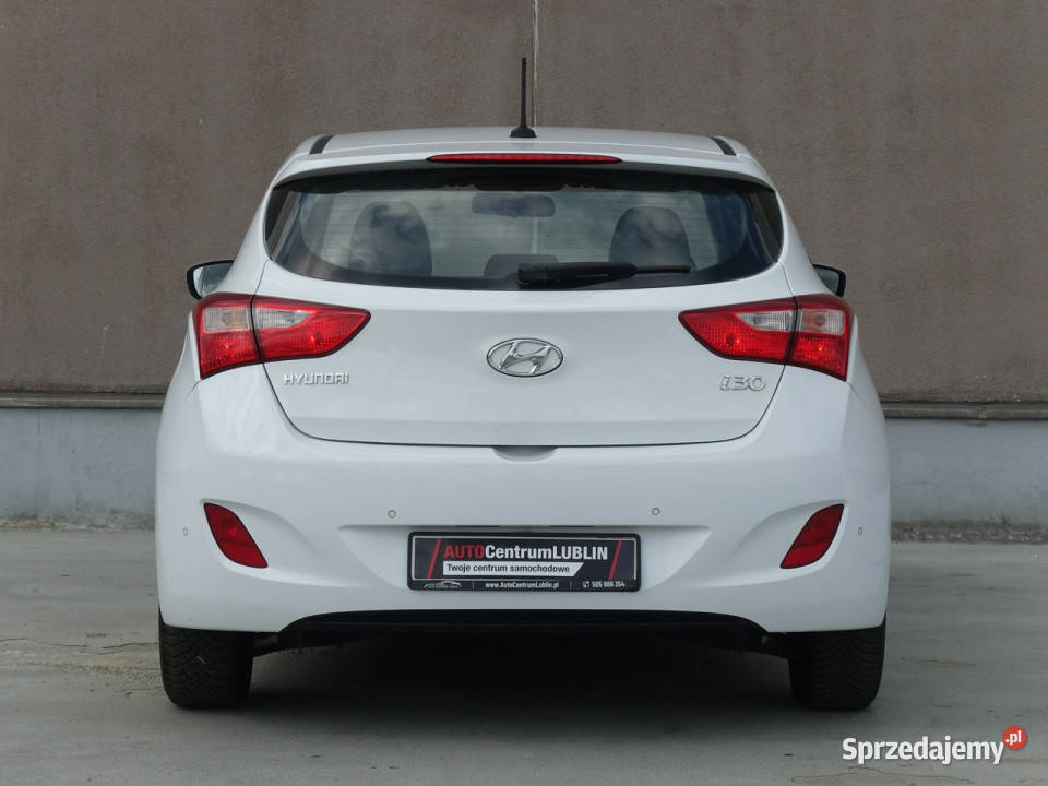 Hyundai i30 16 CRDi 110NawiKamera cofaniaTelefon biały