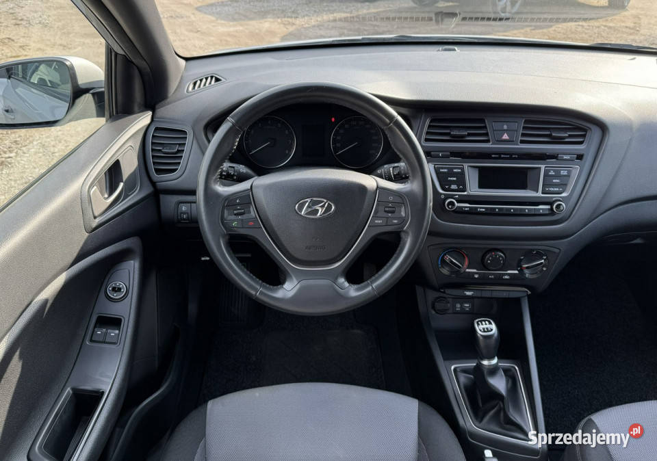 Hyundai i20 Comfort 12 84 2017 Salon Polska II srebrny Kielce