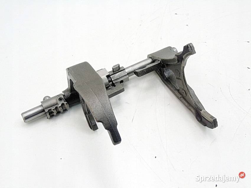 Widełki wybierak skrzyni biegów K9A0 Kia Carens Sosnowiec