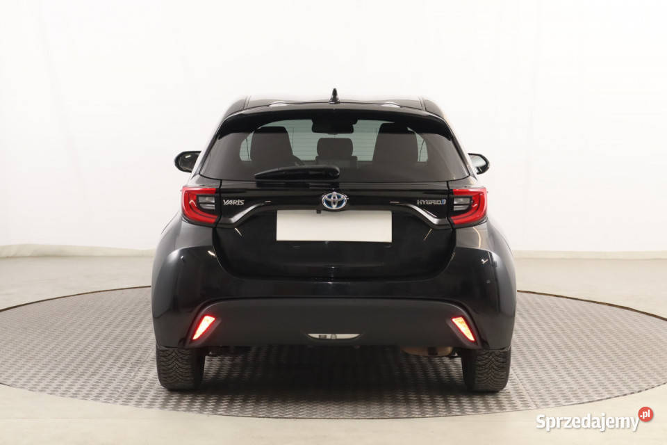 Toyota Yaris 15 VVTi Hybrid Yaris