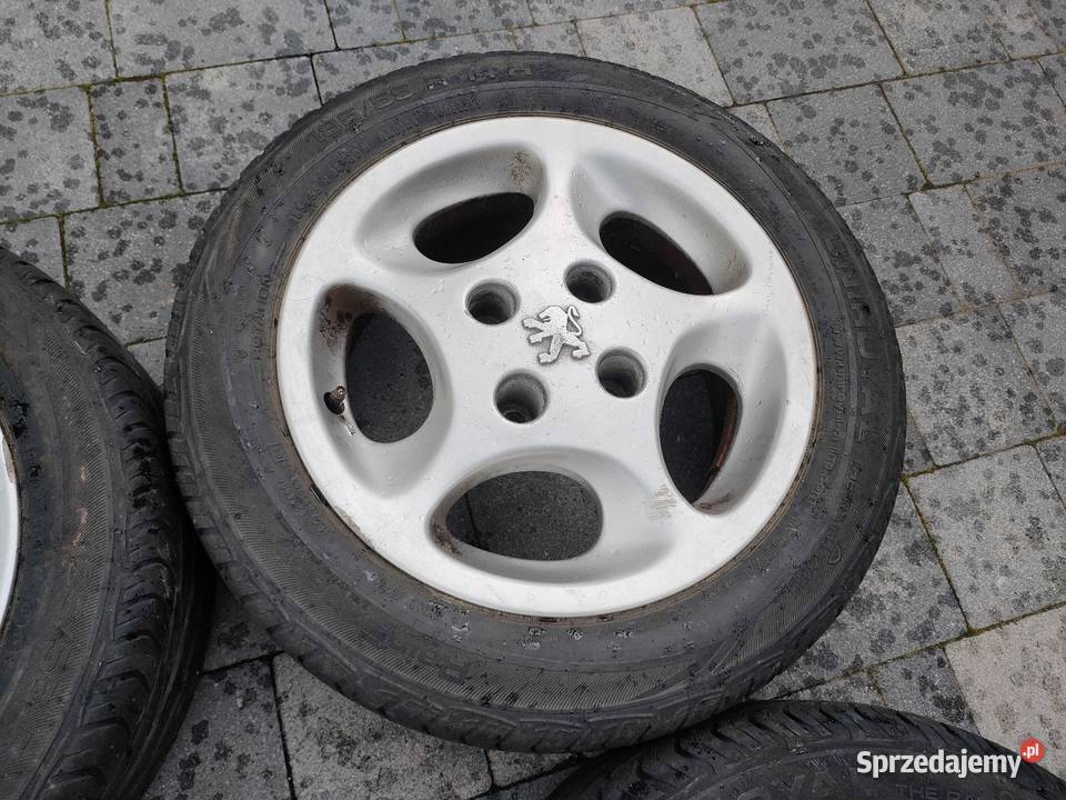 Z oponami Uniroyal 6 mm bieżnikKoła Peugeot 106