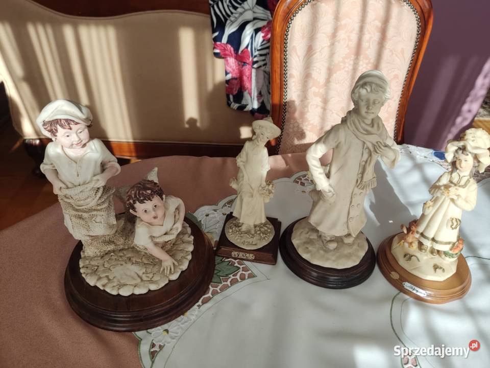 figurka figurki na drewnianej podstawie Gorzów Wielkopolski