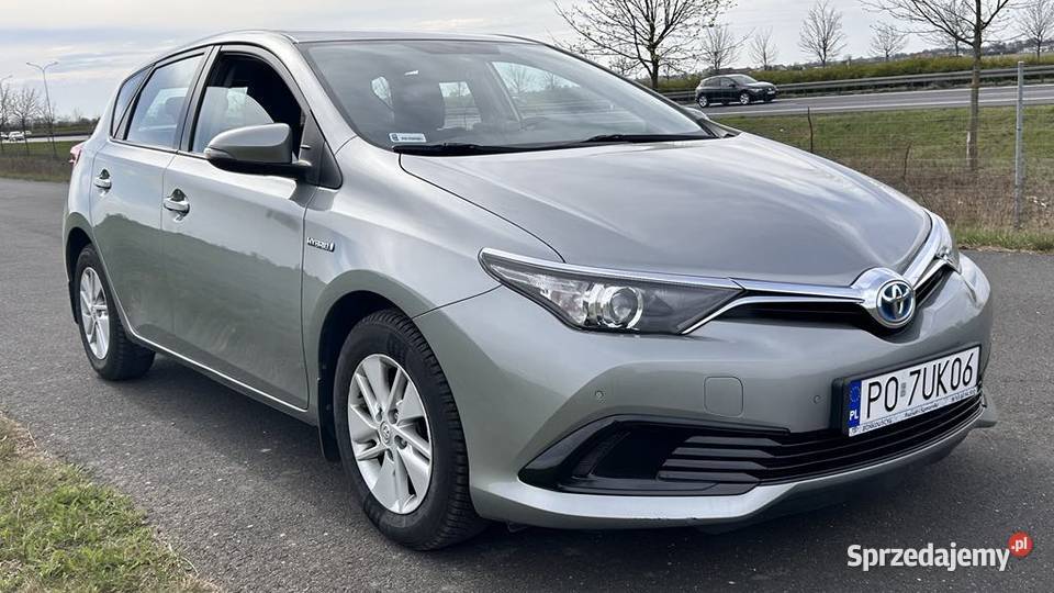 Toyota Auris Hybrid 1cm3 Kleszczewo