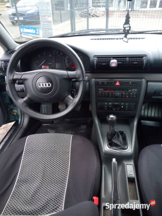 Audi a4 b5 19TDI 90 Lift Zadbana Rok produkcji 2000 Brzostek