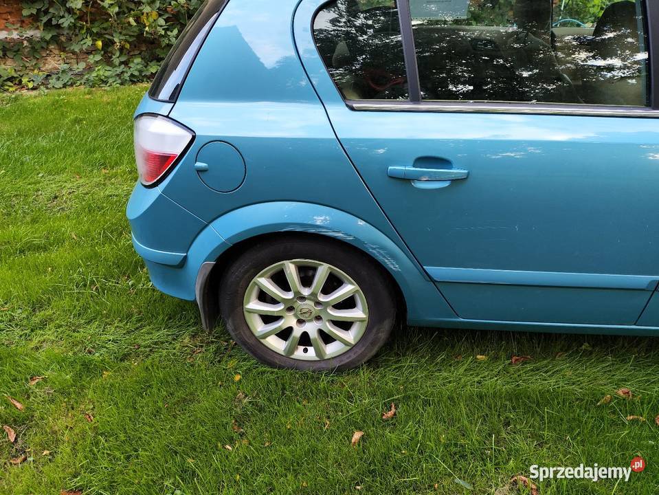 Opel Astra 18 benzyna 2004 radio Karczyn