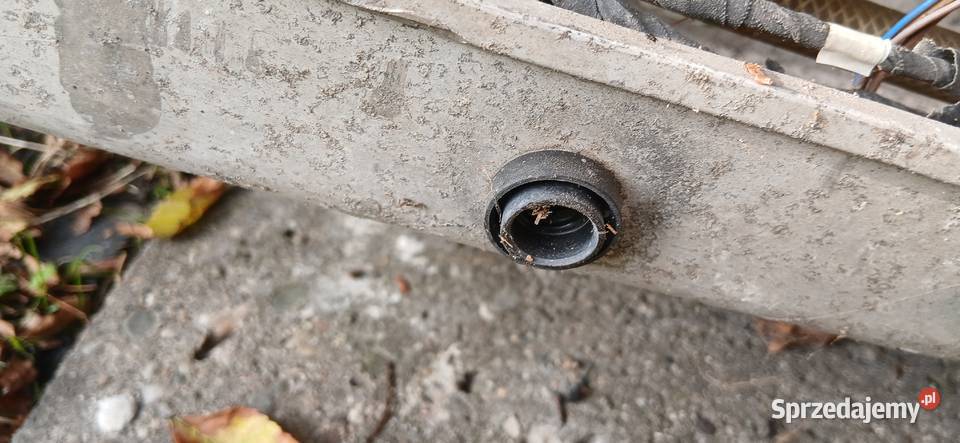 Zestaw spryskiwaczy intensywne mycie e34 Bmw 5 Dysze spryskiwaczy sprzedam