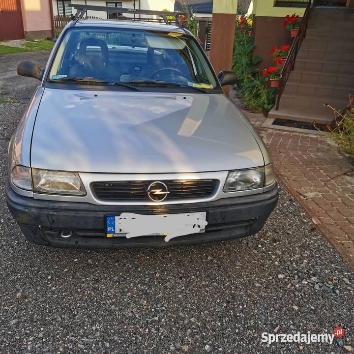 Zadbany opel Astra 14 gaz 8v Annopol