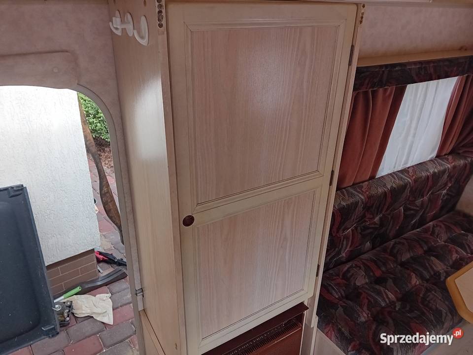 Przyczepa campingowa Esterę DMC 750 Bezrzecze