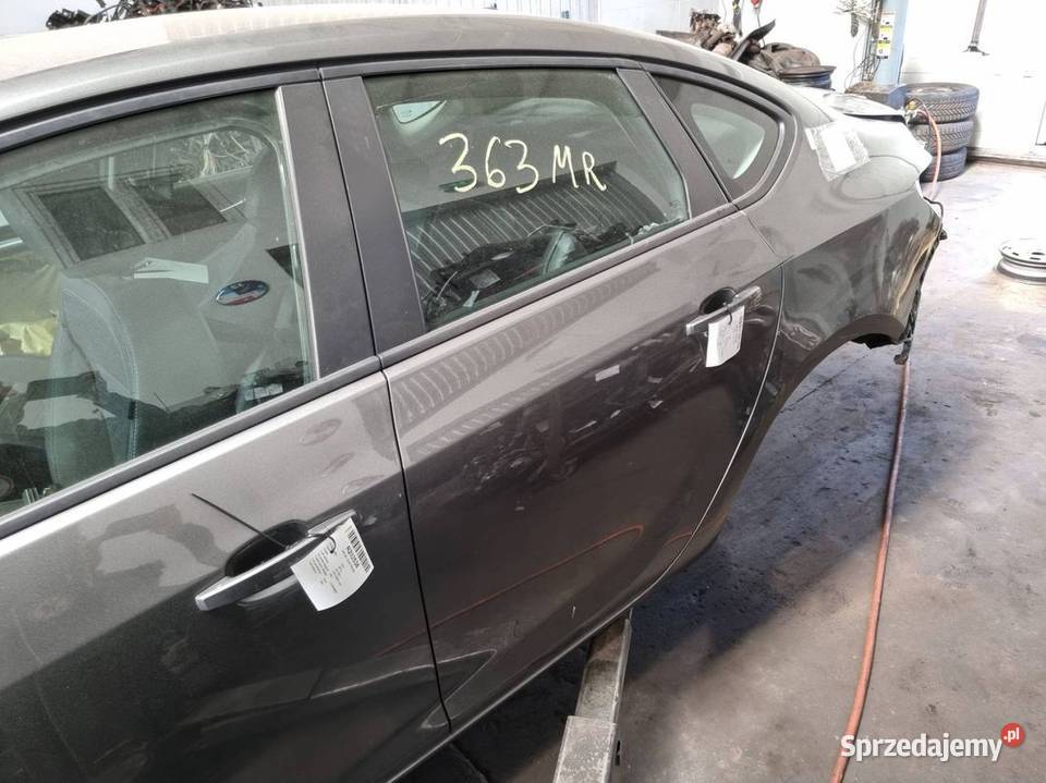 DRZWI LEWE TYŁ OPEL ASTRA J Z10A sprzedam
