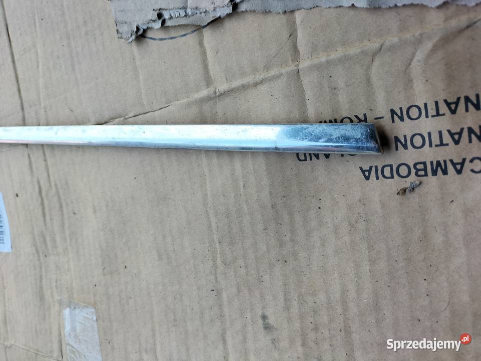 MERCEDES W123 2 LISTWA ZEWNĘTRZNA CHROM