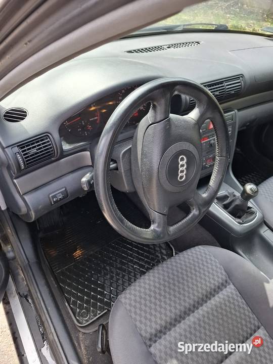 Audi a4 16 benz 197 przebiegu 1 wlasciciel elektryczne szyby Kłobuczyno
