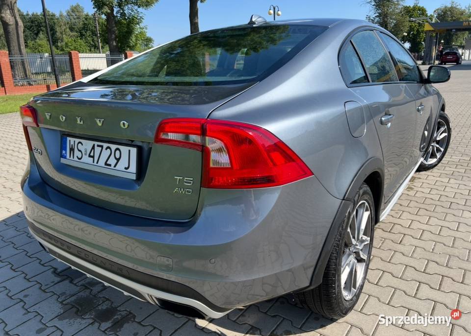 Volvo S60 Cross Country Platinum nieuszkodzony sprzedam