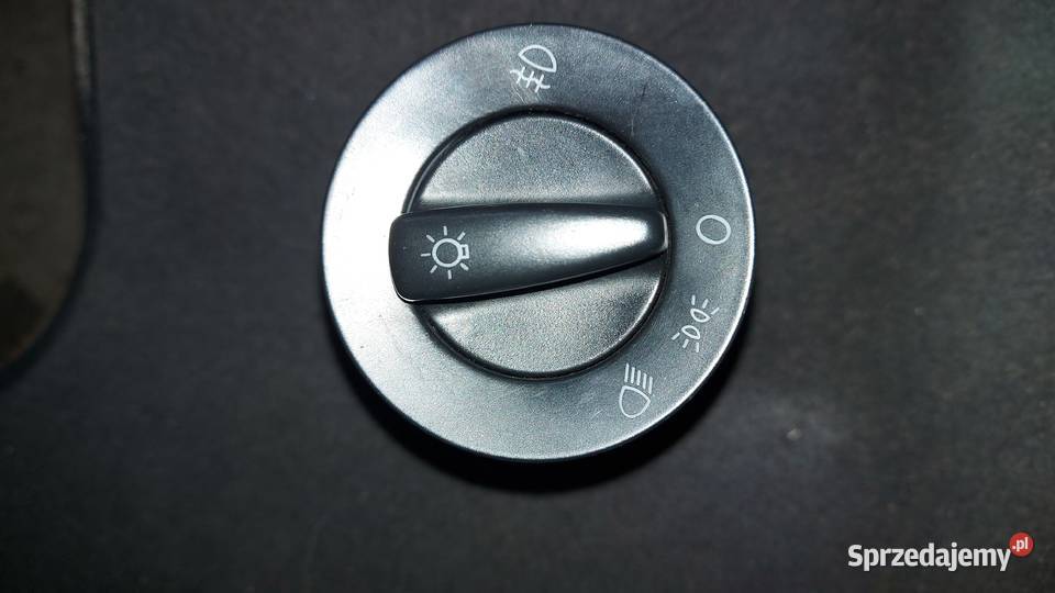 Rozrusznik VW Bora 16 sr 1999r części Poznań Rok produkcji 1999