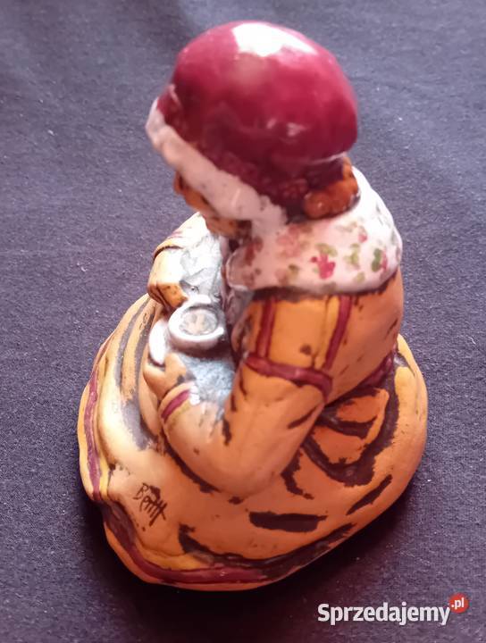 Ceramiczna figurka staruszka w stroju ludowym Koźminek