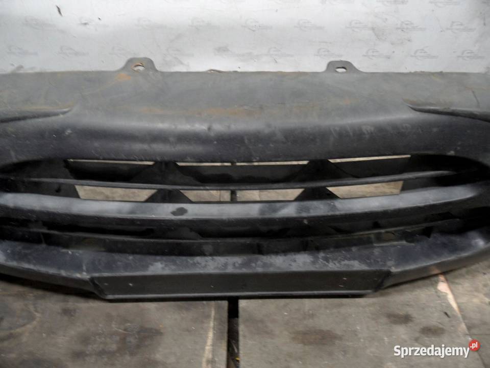 NISSAN VANETTE E 02r zderzak przód osobowe świętokrzyskie