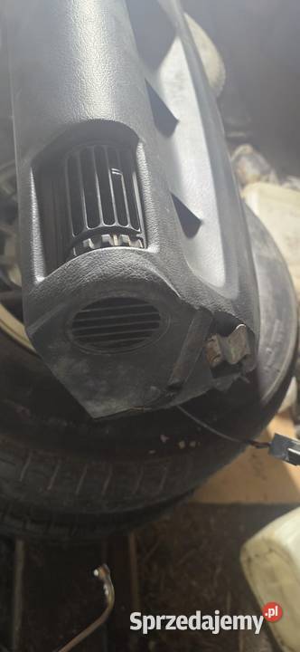 Sprzedam kokpit widoczny na zdjęciu klapę