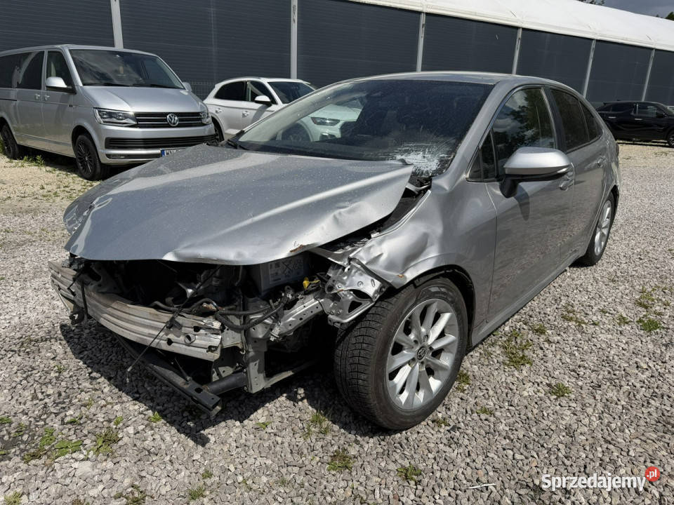 Toyota Corolla 18 HSD 122 LPG Uszkodzony E21 Otwock Mały sprzedam