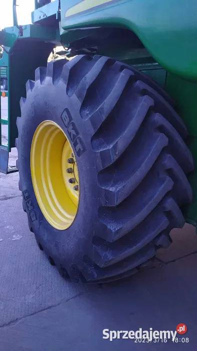 John Deere 9560i mocny kombajn z 2005 idealny na Zbożowe Maszyny rolnicze Brzeg