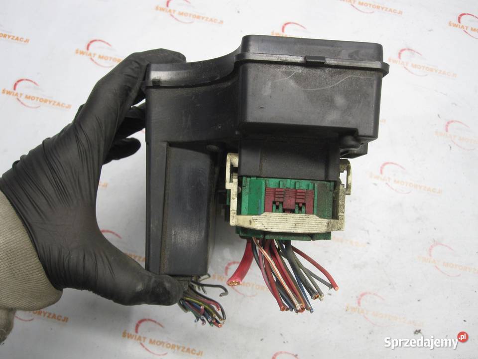 JEEP PATRIOT 10r skrzynka bezpieczników