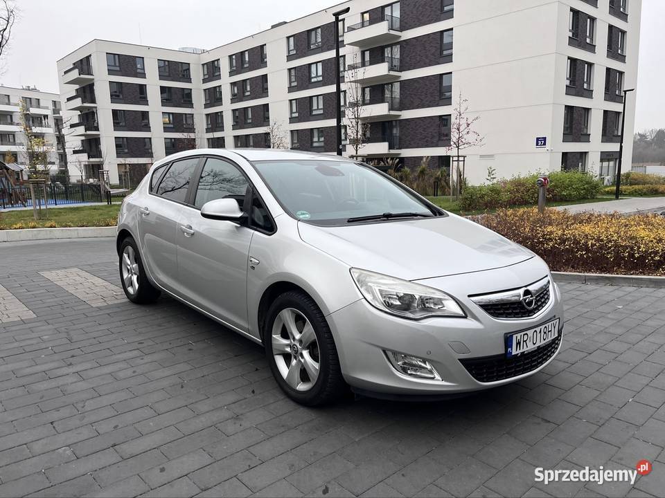 Opel Astra J 17 CDTI 2012 Radom sprzedam