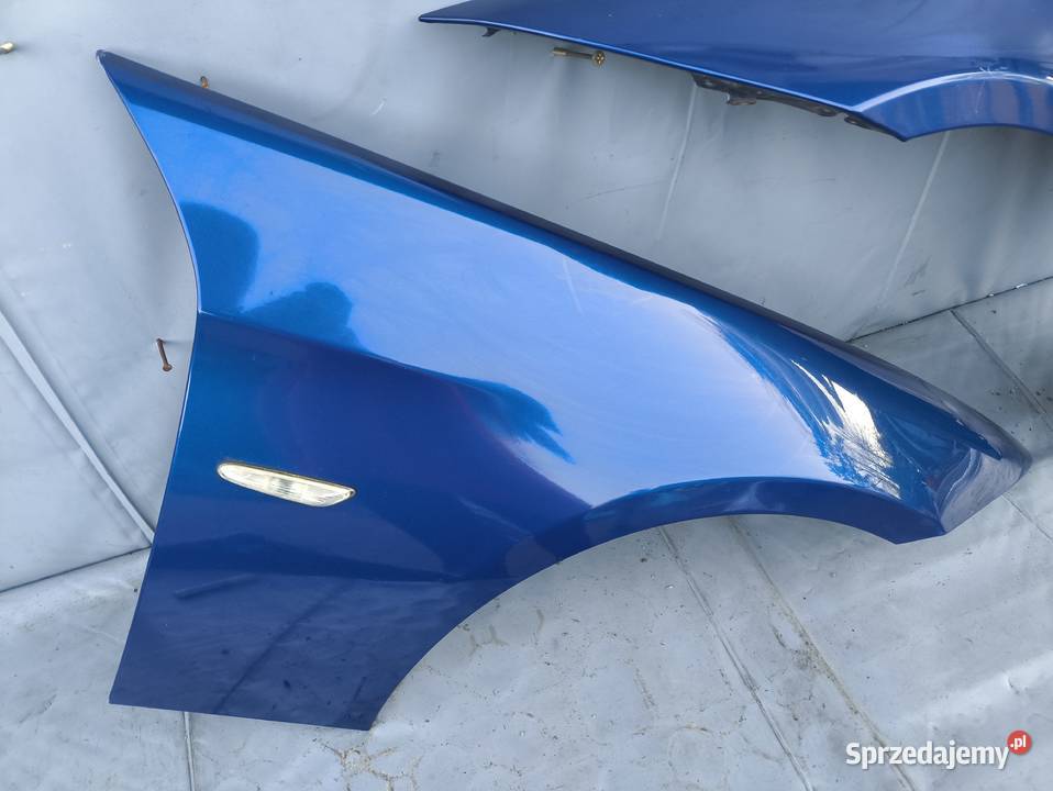 BMW E90 E91 BŁOTNIK LEWY PRAWY PRZEDNI Radom sprzedam