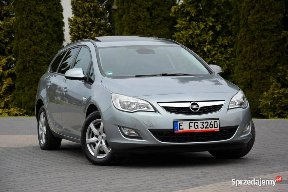 Opel Astra 17CDTI 110 150lecie Opla Navi ASR (kontrola trakcji)
