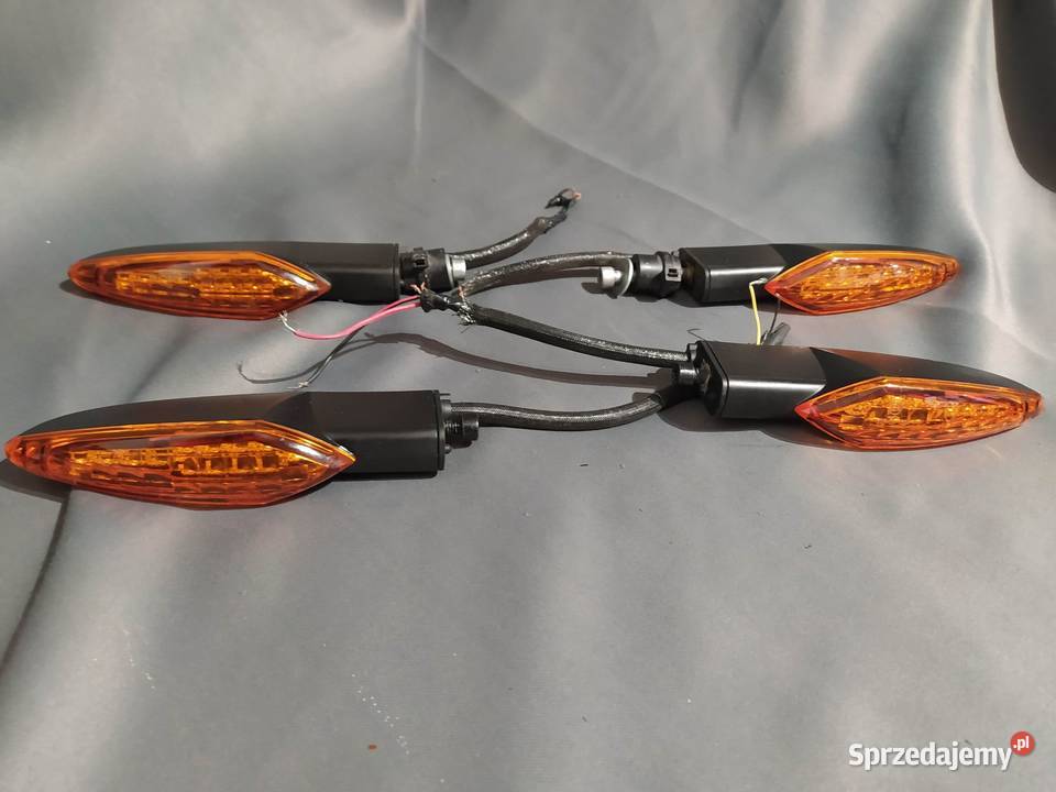 INDIAN FTR PODNÓŻEK PASAŻERA PODEST SET GUMA Elementy nadwozia opolskie Luboszyce