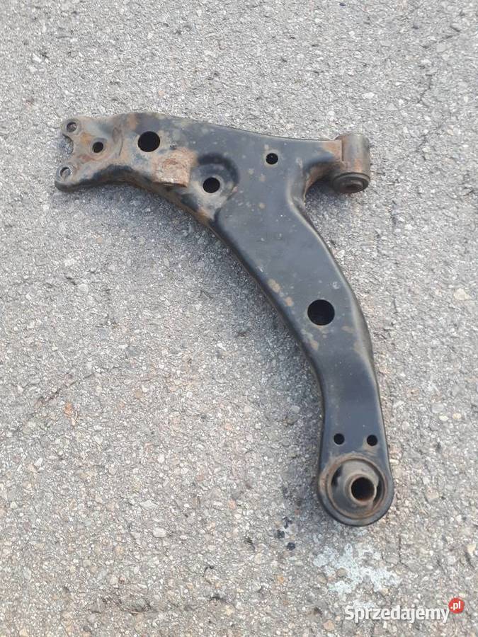 Wahacze przód E11 Corolla E12
