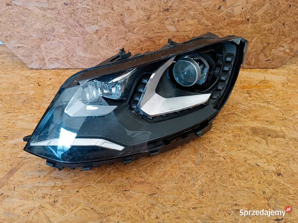 LAMPA LEWY PRZÓD REFLEKTOR XENON 7N1941033D osobowe sprzedam