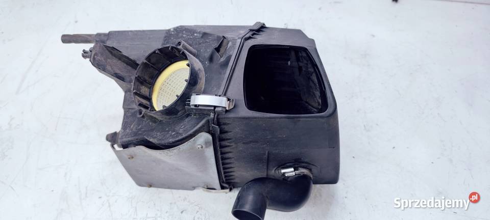 OBUDOWA FILTRA POWIETRZA AUDI A6 C6 4F0133835M Przystajń
