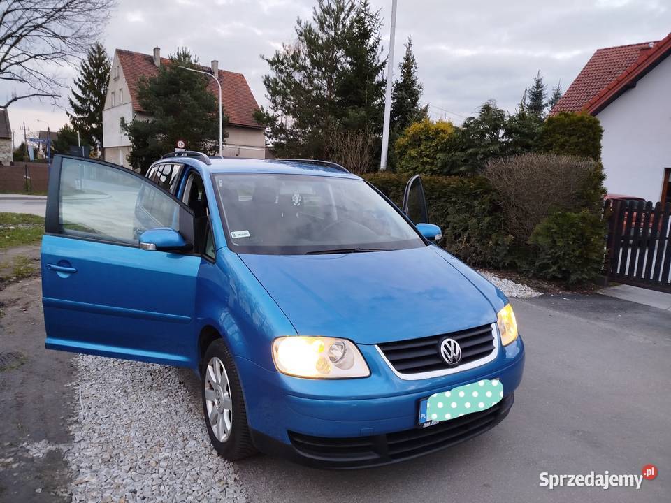 Volkswagen Touran 16 benzyna 2003 zadbany Zarejestrowany w Polsce Wrocław